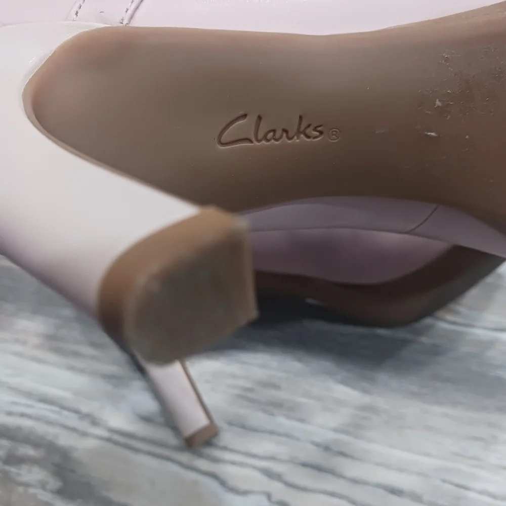 Clarks Classic Mary Jane Pumps in Blush Pink - - Picture 14 of 16